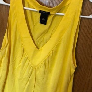 Ann Taylor Factory Tops - Ann Taylor V Neck Top Ann Taylor Factory Tops - Ann Taylor V Neck Top